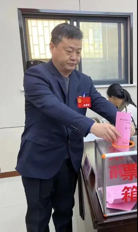 顾县镇领导团队全新亮相，引领未来，共筑繁荣新篇章